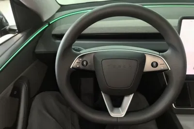 Tesla Model Y 2025, 29600 км, за 34768 USD - фото 13
