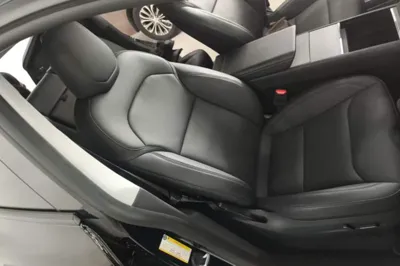 Tesla Model Y 2025, 29600 км, за 34768 USD - фото 19