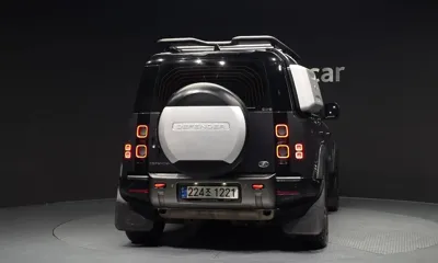 Land Rover Defender 2023, 31332 км, за 59406.59 USD