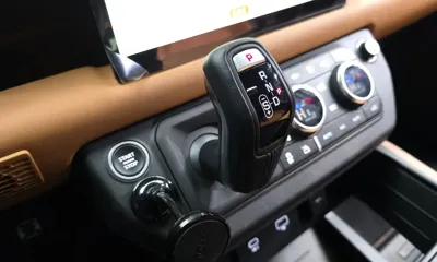 Land Rover Defender 2023, 31332 км, за 58957.69 USD - фото 9