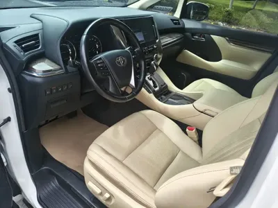 Toyota Alphard 2022, 80000 км, за 70577.07 USD