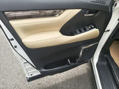 Toyota Alphard 2022, 80000 км, за 70577.07 USD