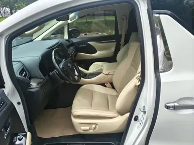 Toyota Alphard 2022, 80000 км, за 70577.07 USD