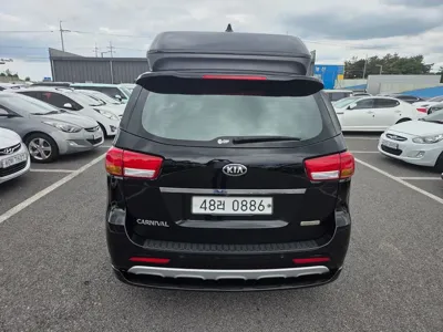 Kia Canival 2016, 233000 км, за 6760.71 USD