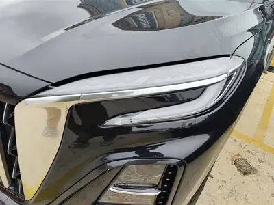 Hongqi Hongqi HS3 PHEV 2024, 23000 км, за 14611.25 USD