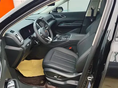 Hongqi Hongqi HS3 PHEV 2024, 23000 км, за 14631.11 USD - фото 9
