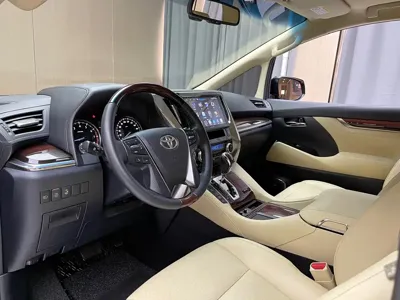 Toyota Alphard 2017, 180000 км, за 43908.08 USD