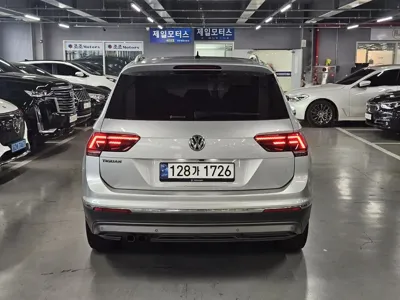 Volkswagen Tiguan 2020, 195819 км, за 12143.89 USD