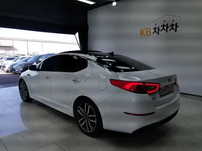 Kia K5 2014, 153614 км, за 4294.68 USD