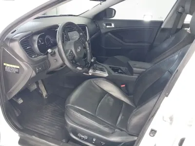 Kia K5 2014, 153614 км, за 4294.68 USD