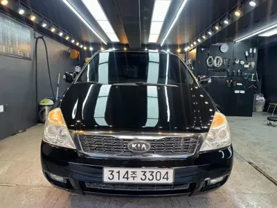 Kia Canival · 2012 год