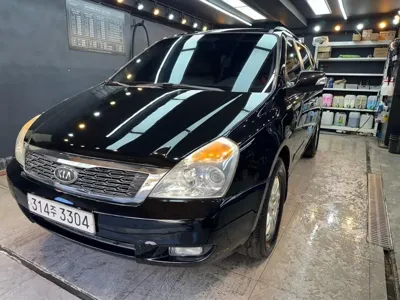 Kia Canival 2012, 277332 км, за 1312.85 USD