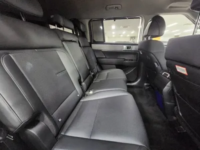 Hyundai Santafe 2025, 10069 км, за 22581.07 USD - фото 17