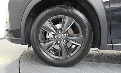 Lexus UX 2024, 15613 км, за 26319.23 USD
