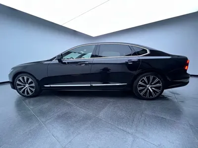 Volvo S90 2024, 20000 км, за 30281.78 USD