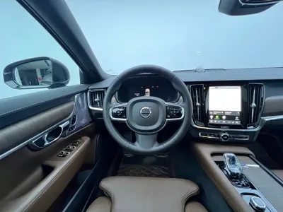 Volvo S90 2024, 20000 км, за 30281.78 USD - фото 8