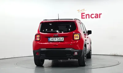 Jeep Renegade 2022, 49024 км, за 12964.18 USD