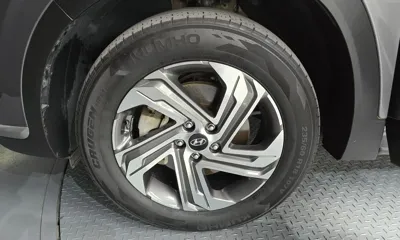 Hyundai Santafe 2023, 83776 км, за 14201.96 USD