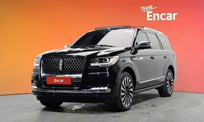 Lincoln Navigator · 2023 год