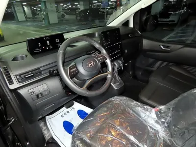 Hyundai Staria 2025, 14432 км, за 17526.59 USD - фото 9