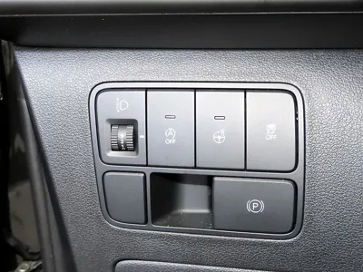 Hyundai Staria 2025, 14432 км, за 17526.59 USD - фото 12