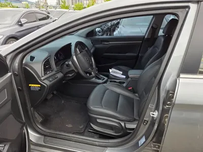 Hyundai Avante 2016, 84114 км, за 5194.04 USD