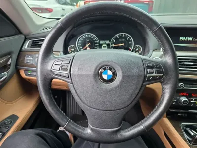 BMW 7-Series 2014, 182363 км, за 6310.18 USD