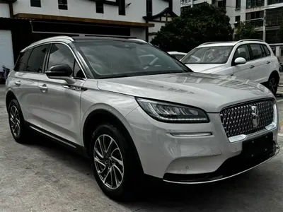 Lincoln Corsair 2021, 70000 км, за 15759.32 USD