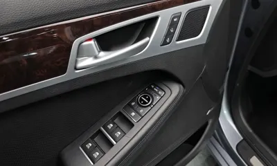 Hyundai Genesis 2015, 74613 км, за 8782.21 USD - фото 28