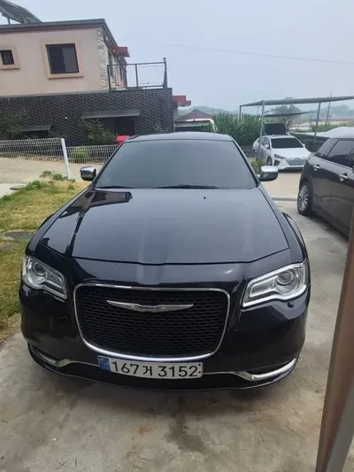 Chrysler 300C · 2016 год