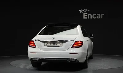 Mercedes-Benz E-Class 2017, 58374 км, за 15960.92 USD