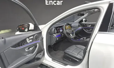Mercedes-Benz E-Class 2017, 58374 км, за 15960.92 USD - фото 10