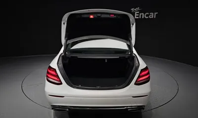 Mercedes-Benz E-Class 2017, 58374 км, за 15960.92 USD - фото 20