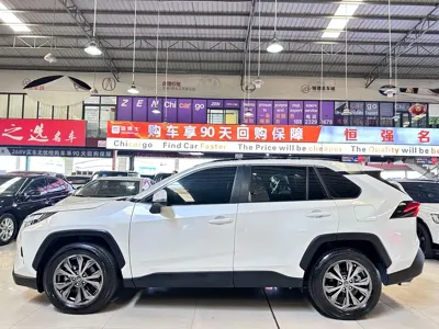 Toyota RAV4 2023, 50000 км, за 16030.87 USD