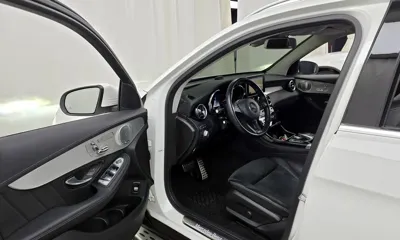 Mercedes-Benz GLC-Class 2019, 59154 км, за 22210.49 USD - фото 10