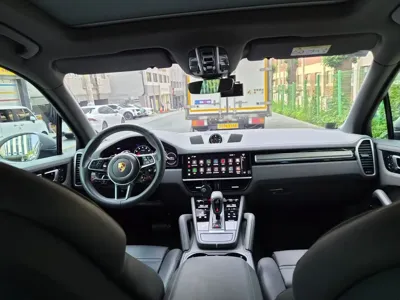 Porsche Cayenne 2023, 33222 км, за 85675.33 USD