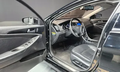 Hyundai Sonata 2010, 73832 км, за 3277.72 USD - фото 10