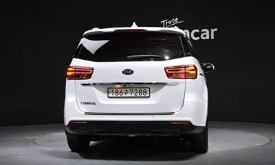 Kia Canival 2019, 167687 км, за 7264.68 USD