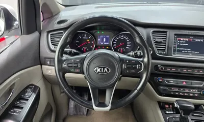 Kia Canival 2018, 148143 км, за 5842.2 USD - фото 13