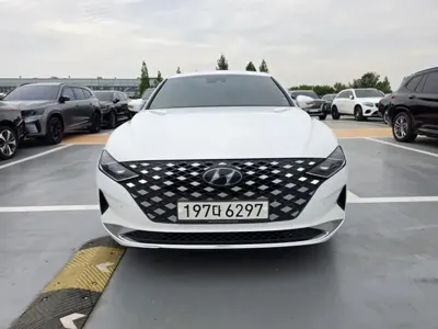 Hyundai Grandeur 2023, 304700 км, за 7481.14 USD
