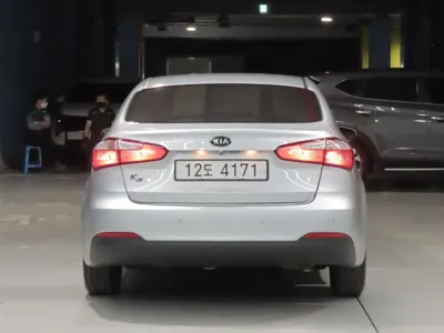 Kia K3 2015, 141688 км, за 3503.44 USD
