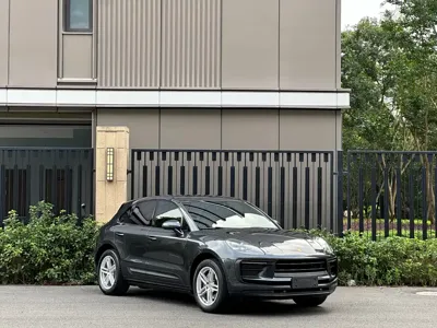 Porsche Macan 2023, 71000 км, за 43908.08 USD