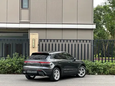 Porsche Macan 2023, 71000 км, за 43908.08 USD