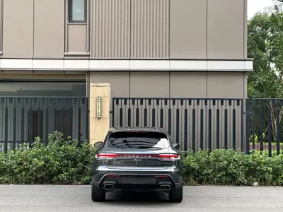 Porsche Macan 2023, 71000 км, за 43908.08 USD