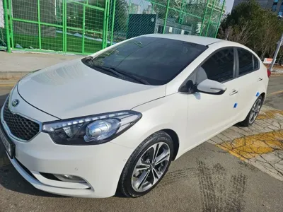 Kia K3 2013, 89706 км, за 3275.57 USD