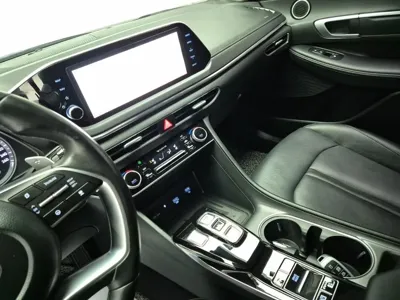 Hyundai Sonata 2022, 133156 км, за 8857.75 USD - фото 9