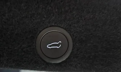 Tesla Model Y 2025, 8887 км, за 52514.11 USD - фото 34