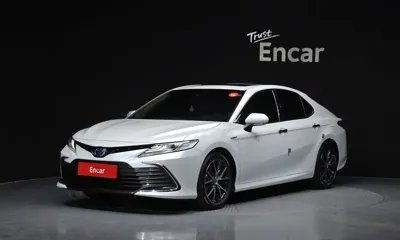 Toyota Camry · 2024 год