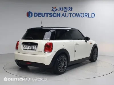 MINI Cooper 2016, 77500 км, за 3741.63 USD