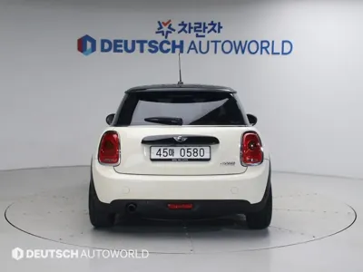MINI Cooper 2016, 77500 км, за 3741.63 USD